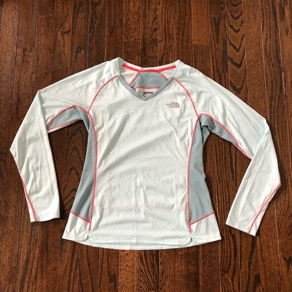 The North Face Women’s S Blue/Pink FlashDry Moisture Wicking Long Sleeve Shirt - Picture 1 of 10